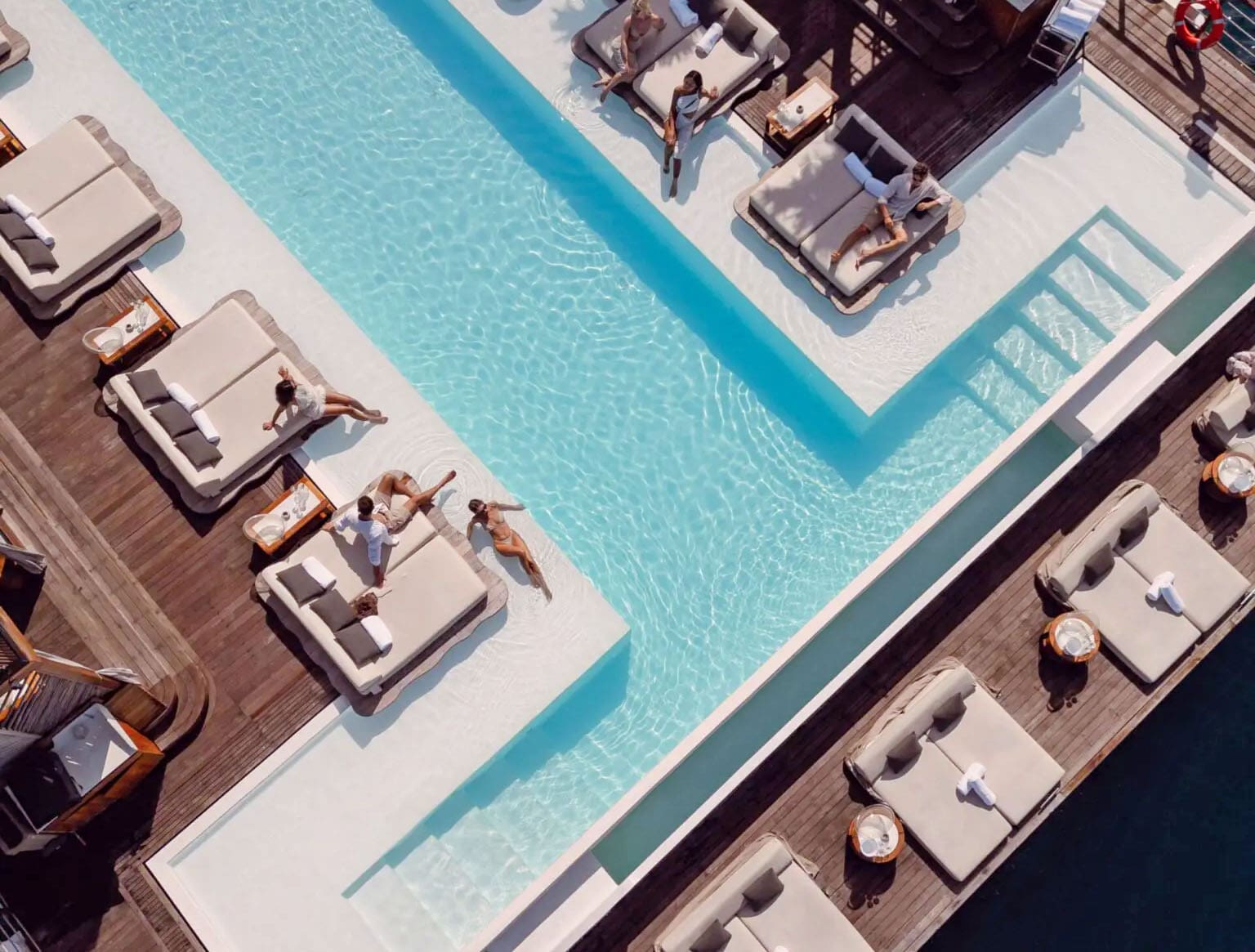 YONA floating beach club