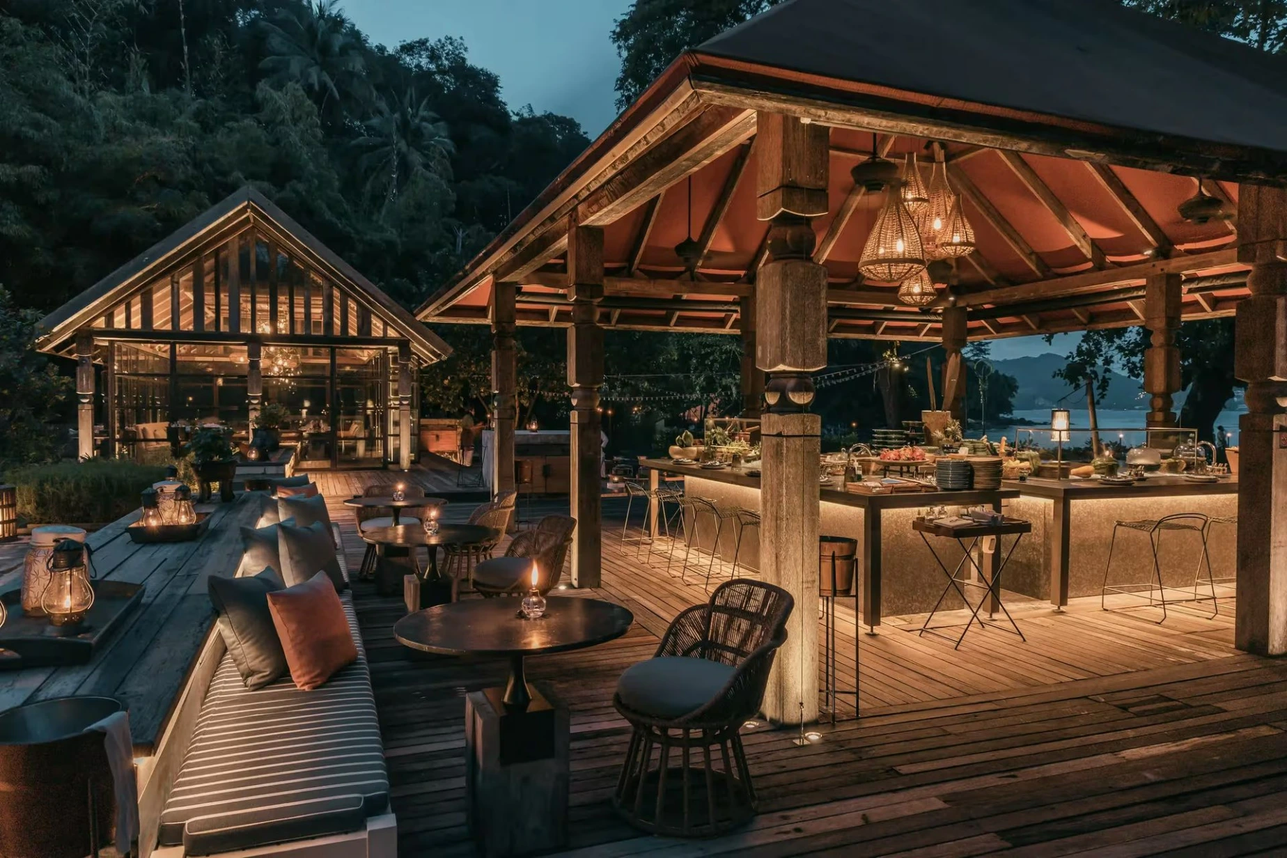 Rosewood Phuket Southern Thai & Seafood Restaurant, Ta Khai