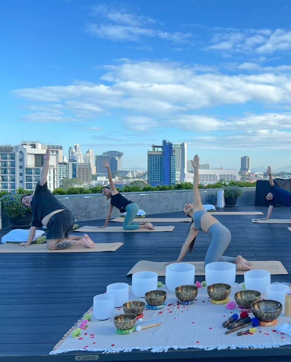 A new sound healing experience suspended high above Pattaya’s shoreline is beckoning guests to calm the nervous system and encourage mindfulness.