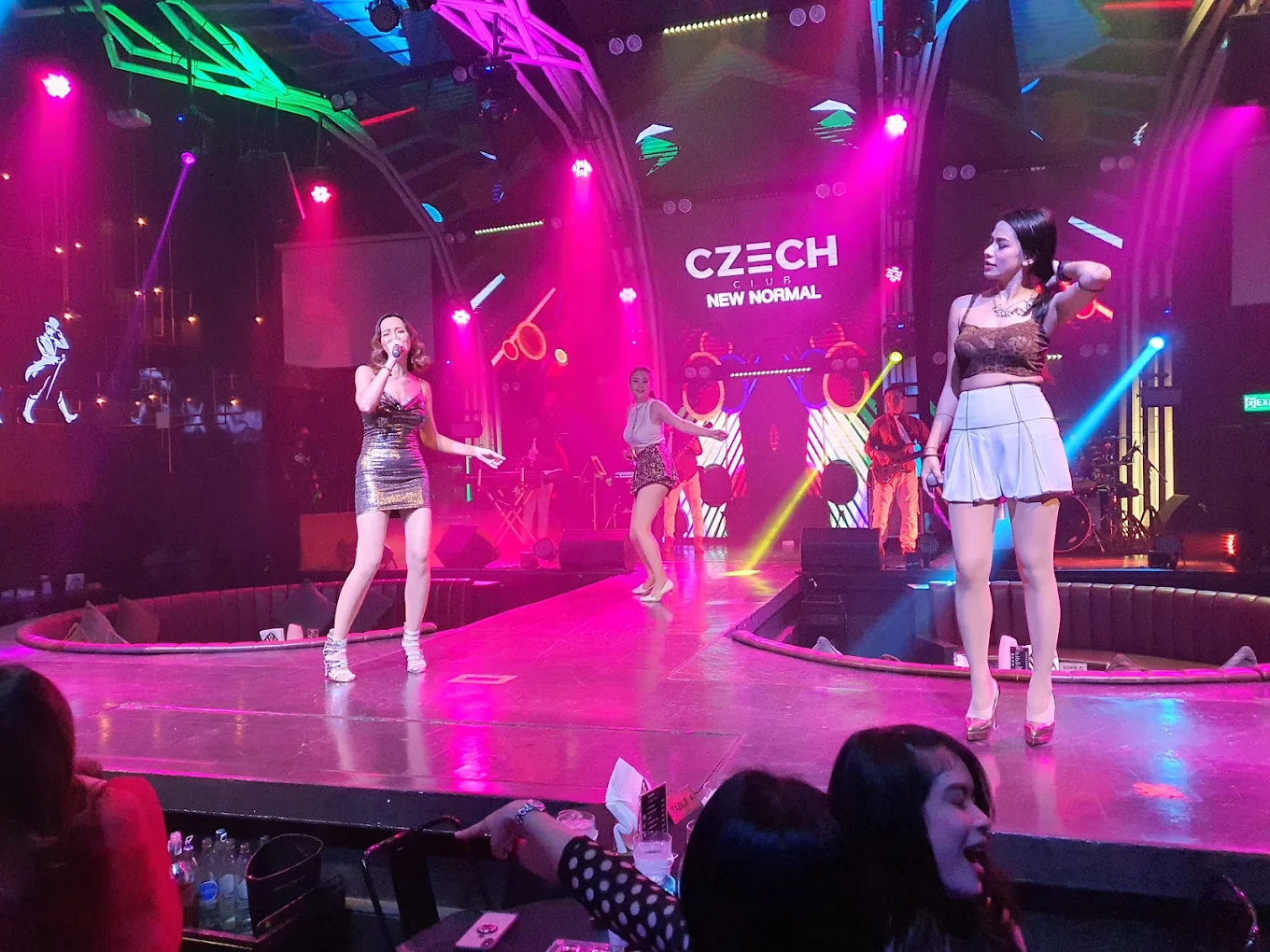 Czech Club Bangkok, 41-43 Soi Sukhumvit 63(Ekamai) Bangkok Czech Club Bangkok, 41-43 Soi Sukhumvit 63(Ekamai) Bangkok